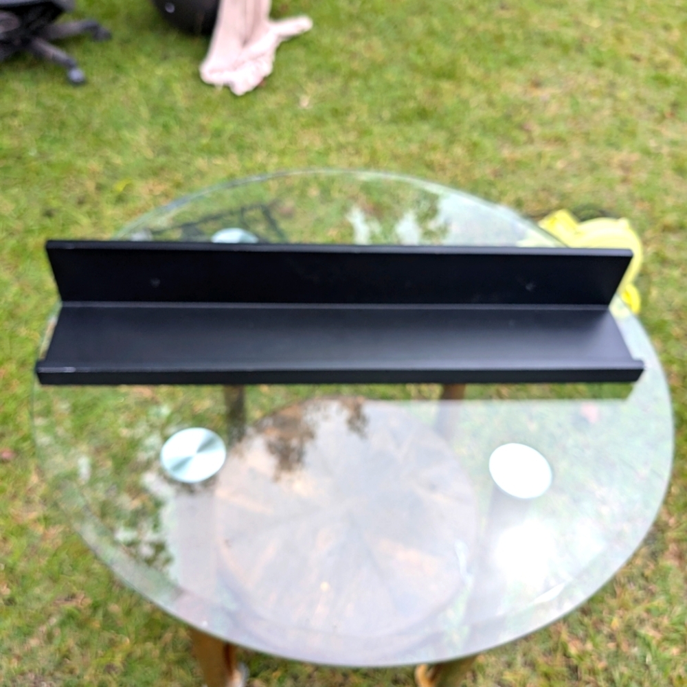 Wall ledge